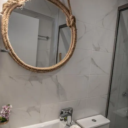 Konstantinos Island View Apartment